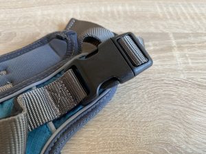 Embark No-Pull Hundegeschirr Detail Schnalle