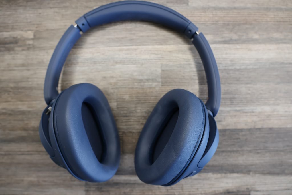 Sony WH-CH720N Bluetooth-Kopfhörer Liegend auseinander 2