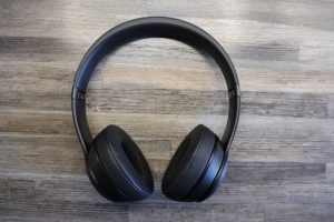 Beats Solo 3 Bluetooth-Kopfhörer Ansicht von oben