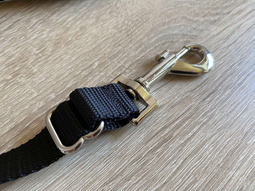 PetSafe 3-in-1 Hundegeschirr Detail Schlaufenleine Karabiner