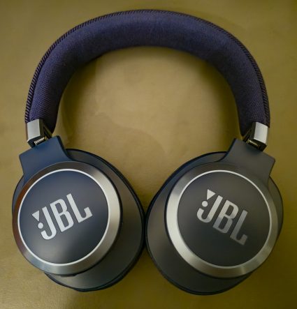 JBL LIVE770NC Bluetooth-Kopfhörer Ansicht mit Logo2