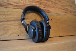 Audio-Technica ATH-M20xBT Over-Ear-Kopfhörer Ansicht Links