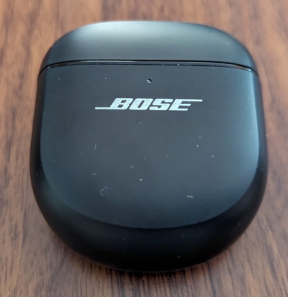 Bose QuietComfort Ultra EarBuds Bluetooth-Kopfhörer Ladecase vorne