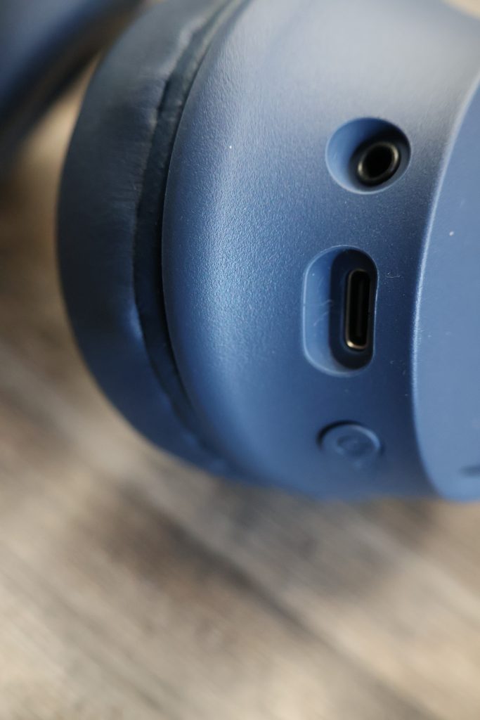 Sony WH-CH720N Bluetooth-Kopfhörer Anschlüsse 3