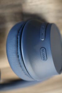 Sony WH-CH720N Bluetooth-Kopfhörer ANC-Button