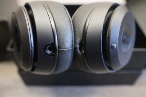 Beats Solo 3 Bluetooth-Kopfhörer Anschlüsse