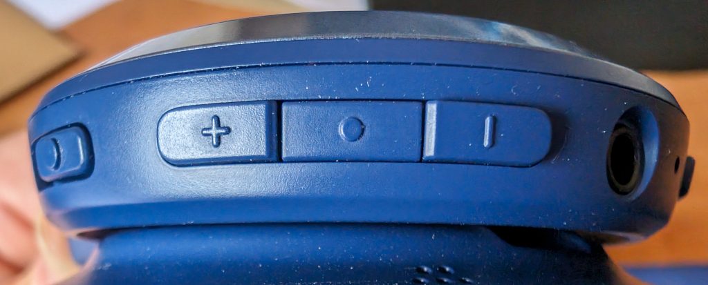 JBL LIVE770NC Bluetooth-Kopfhörer Lautstärkeregelung