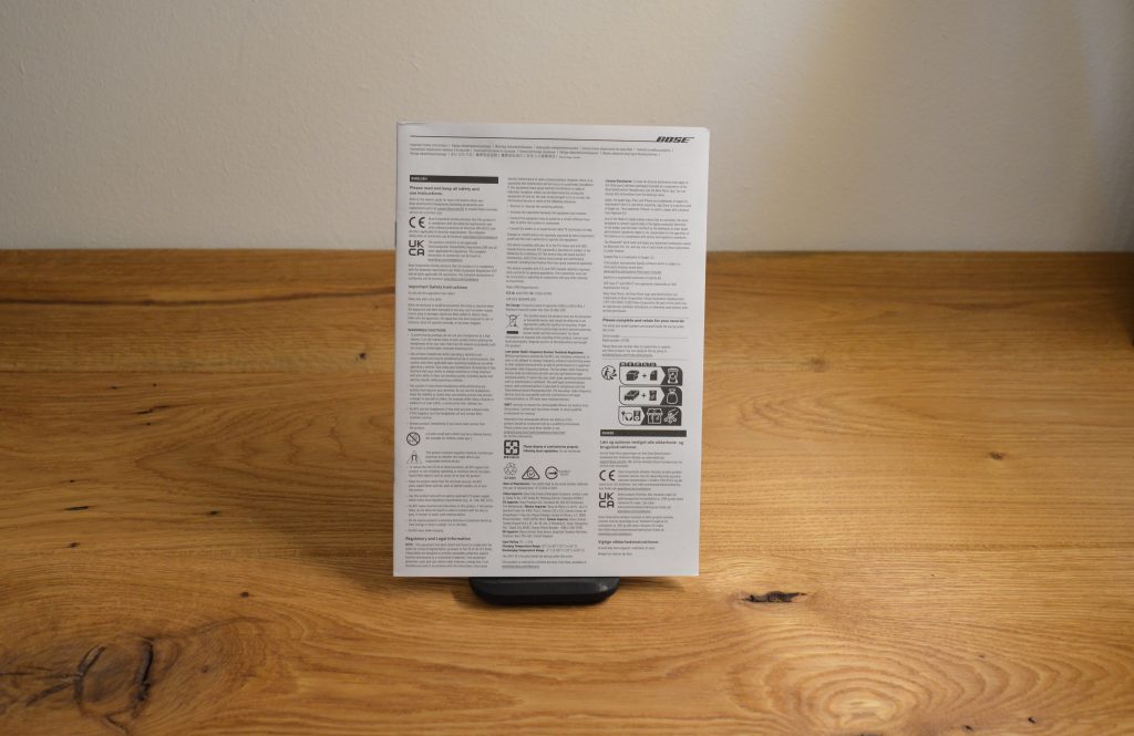 Bose QuietComfort Over-Ear-Kopfhörer Verpackungsinhalt Sicherheitshinweis