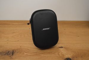 Bose QuietComfort Over-Ear-Kopfhörer Transportbox geschlossen