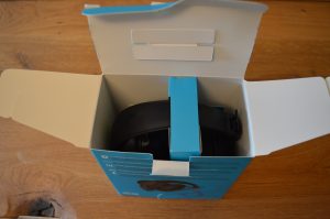 JLab Studio Pro Over-Ear-Kopfhörer Verpackung geöffnet
