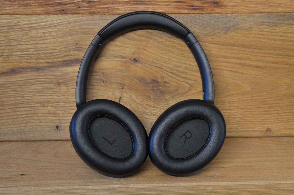 1More SonoFlow SE HQ30 Over-Ear-Kopfhörer Hörmuscheln Innenansicht