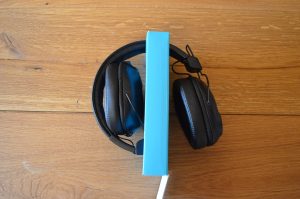 JLab Studio Pro Over-Ear-Kopfhörer Verpackung Kopfhörer