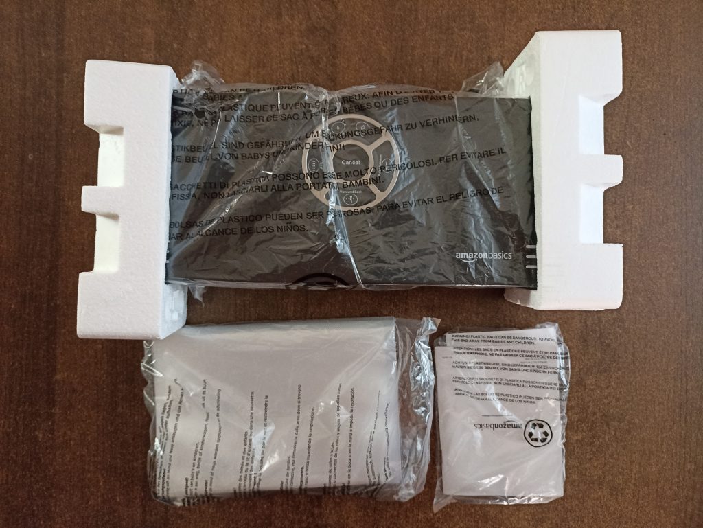 AEG VS4-1-4AG Vakuumierer, Vorderansicht mit Innenverpackung
