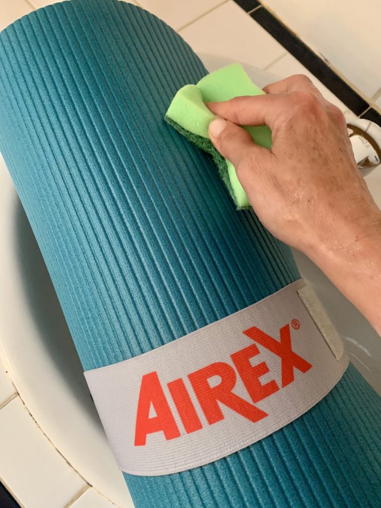 AIREX® Fitline 180 Gymnastikmatte Abriebtest