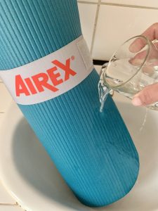 AIREX® Fitline 180 Gymnastikmatte Wassertest