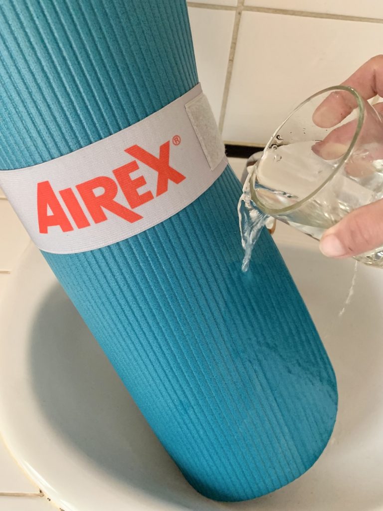 AIREX® Fitline 180 Gymnastikmatte Wassertest