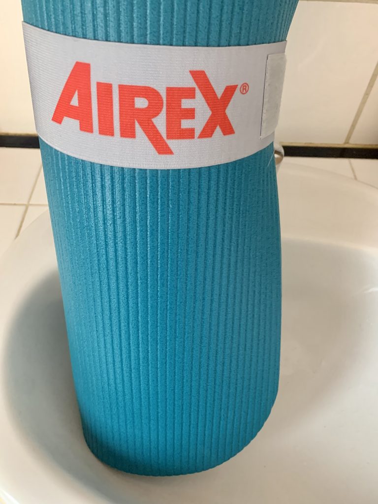 AIREX® Fitline 180 Gymnastikmatte nach dem Wassertest