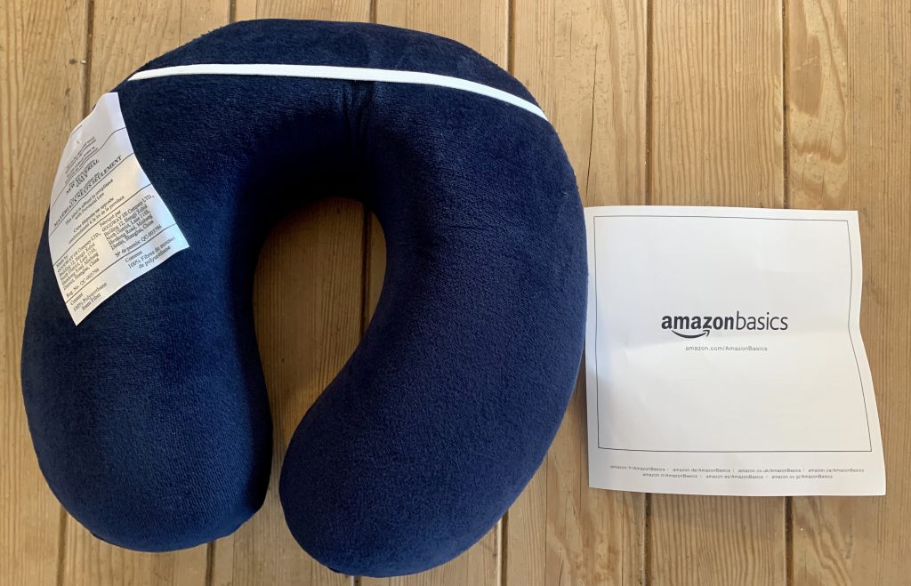 Amazon Basics Nackenkissen ausgepackt