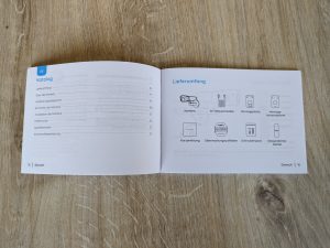 Bedienungsanleitung der Reolink Duo 3 PoE M81L Überwachungskamera geöffnet