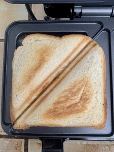 Bestron ‎ASM90XLCO XL-Sandwichmaker nach 6 Minuten Backzeit