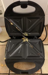 CLATRONIC® ST 3477 Sandwichmaker nach der ersten Verwendung
