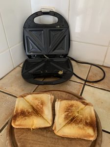 CLATRONIC® ST 3477 Sandwichmaker zweiter Test nach 3 Minuten Backzeit