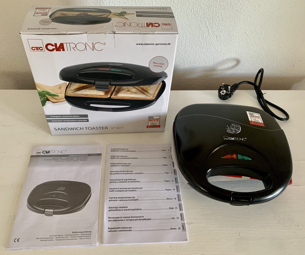 Clatronic® ST 3477 Sandwichmaker ausgepackt mit Zubehör