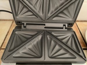 Cloer 6219 Sandwichmaker Backplatten nach der Zubereitung