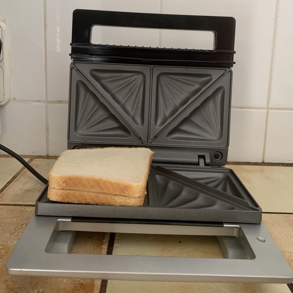 Cloer 6219 Sandwichmaker Sandwich mit geringem Belag
