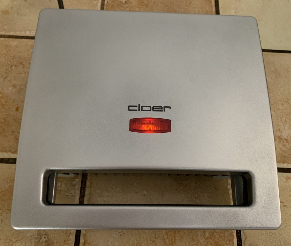 Cloer 6219 Sandwichmaker mit roter Kontrollleuchte beim Aufheizen