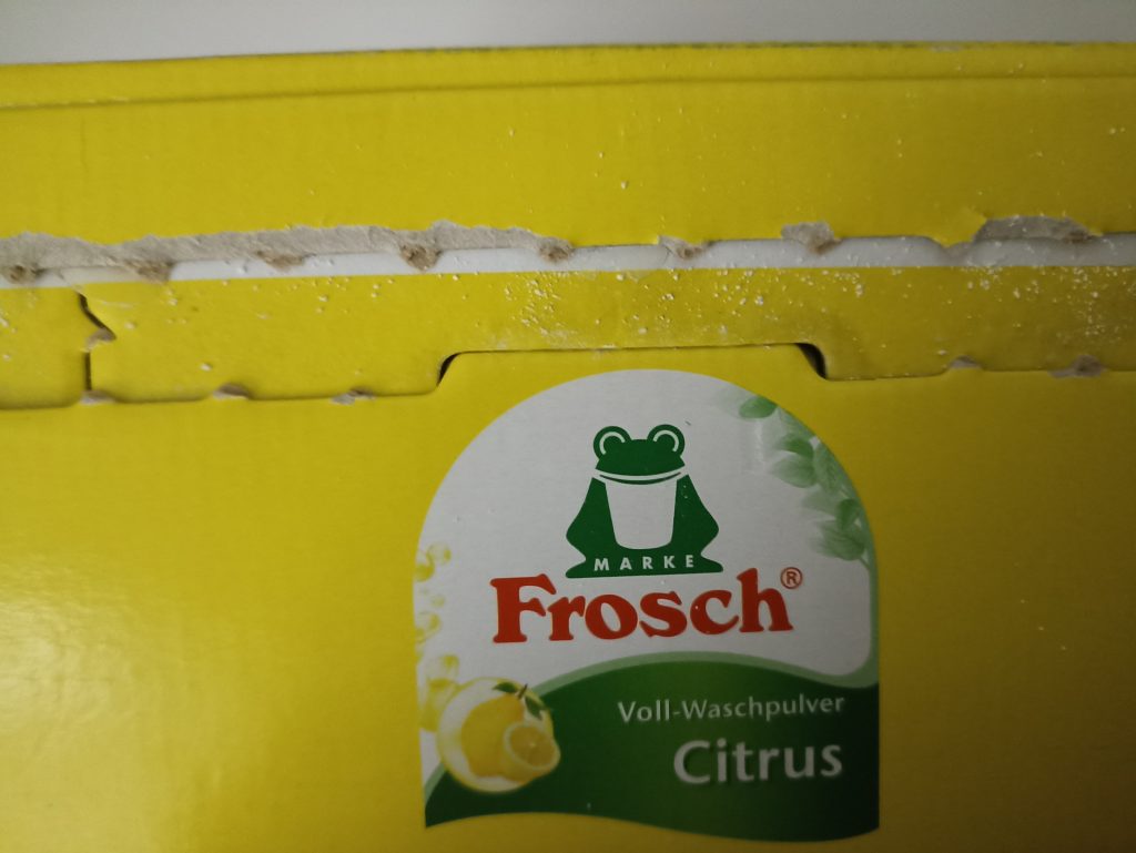 Frosch Citrus Waschmittel, nach dem Öffnen wieder verschlossen
