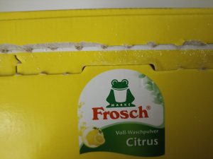 Frosch Citrus Waschmittel, nach dem Öffnen wieder verschlossen