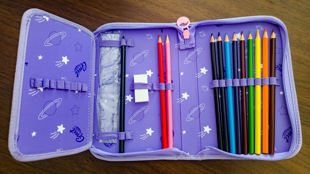 GMT for Kids Wall Schulranzen Federmäppchen komplett geöffnet