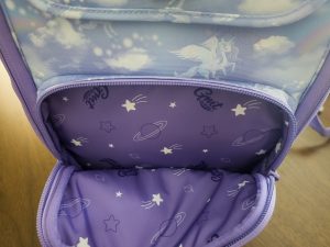 GMT for Kids Wall Schulranzen Vorderfach geöffnet