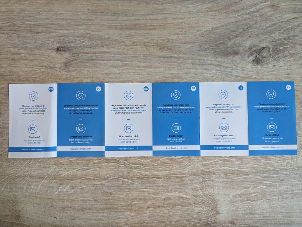 Garantiekarte des Pro Breeze Mini Heizlüfter geöffnet