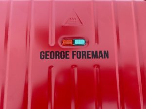George Foreman 25030-56 Sandwichmaker Nahaufnahme Betriebskontrollleuchten