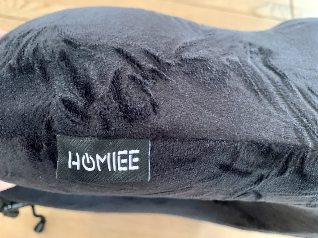 HOMIEE HOMIEE ‎‎TP1001 Nackenkissen Nackenkissen Logo Nahaufnahme