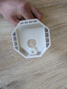 Halterung der Reolink Duo 3 PoE M81L Überwachungskamera von hinten