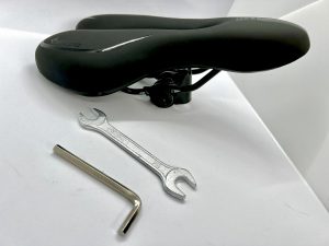 Homoto osaloe Fahrradsattel mit Zubehör