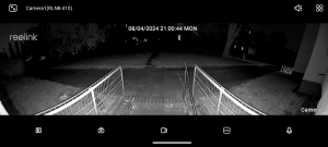 Infrarot Nachtsicht der Reolink Duo 3 PoE M81L Überwachungskamera im Panorama