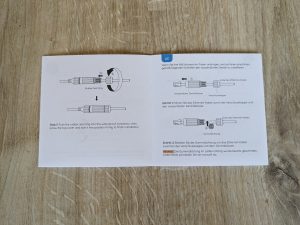 Montageanleitung des Kabeldichtungs-Sets der Reolink Duo 3 PoE M81L Überwachungskamera geöffnet