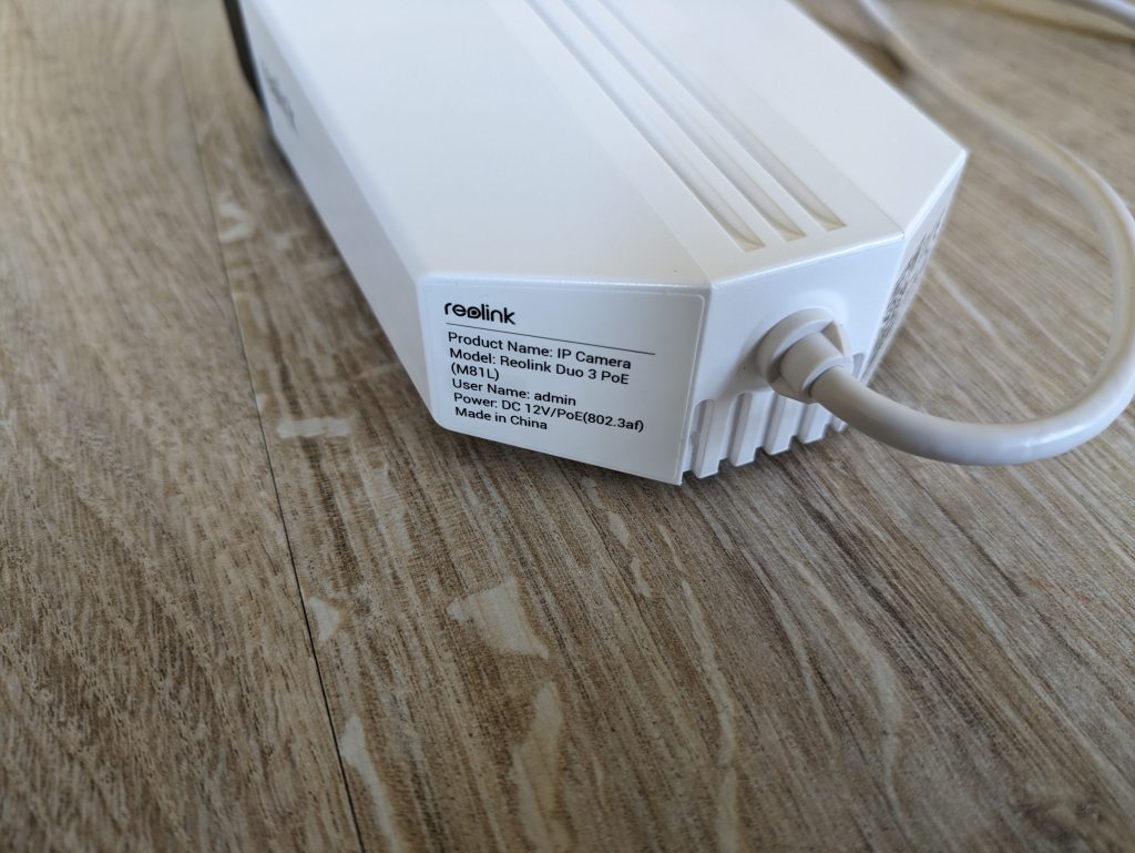 Reolink Duo 3 PoE M81L Überwachungskamera von hinten v2