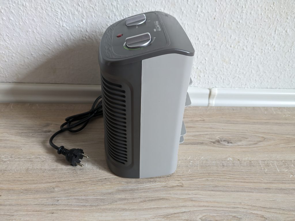 Rowenta SO2320 Instant Comfort Compact Heizlüfter von der Seite