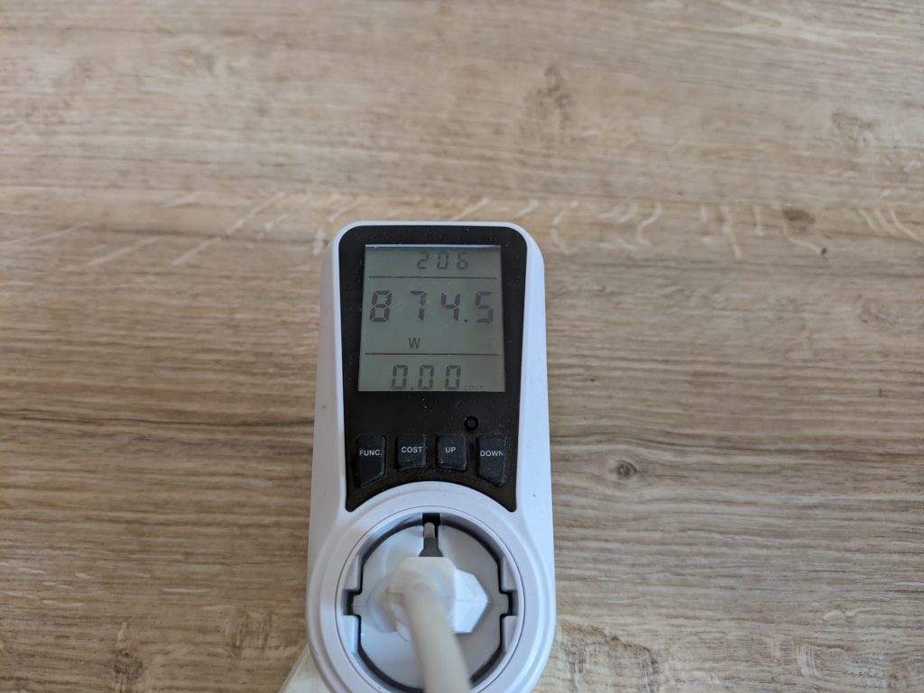 Stromverbrauch des Clatronic HL3762 Heizlüfters in der ersten Heizstufe