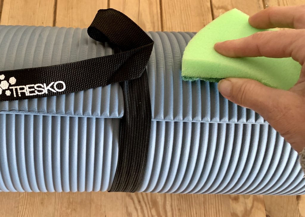 TRESKO HU-XI-201 Gymnastikmatte Scheuertest