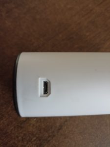 Uadme K02 Vakuumierer, Aufladeport für das Ladekabel