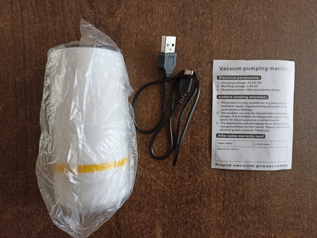 Uadme K02 Vakuumierer, Lieferumfang mit Innenverpackung