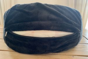 VAN BEEKEN Nackenkissen mit geöffnetem Reißverschluss