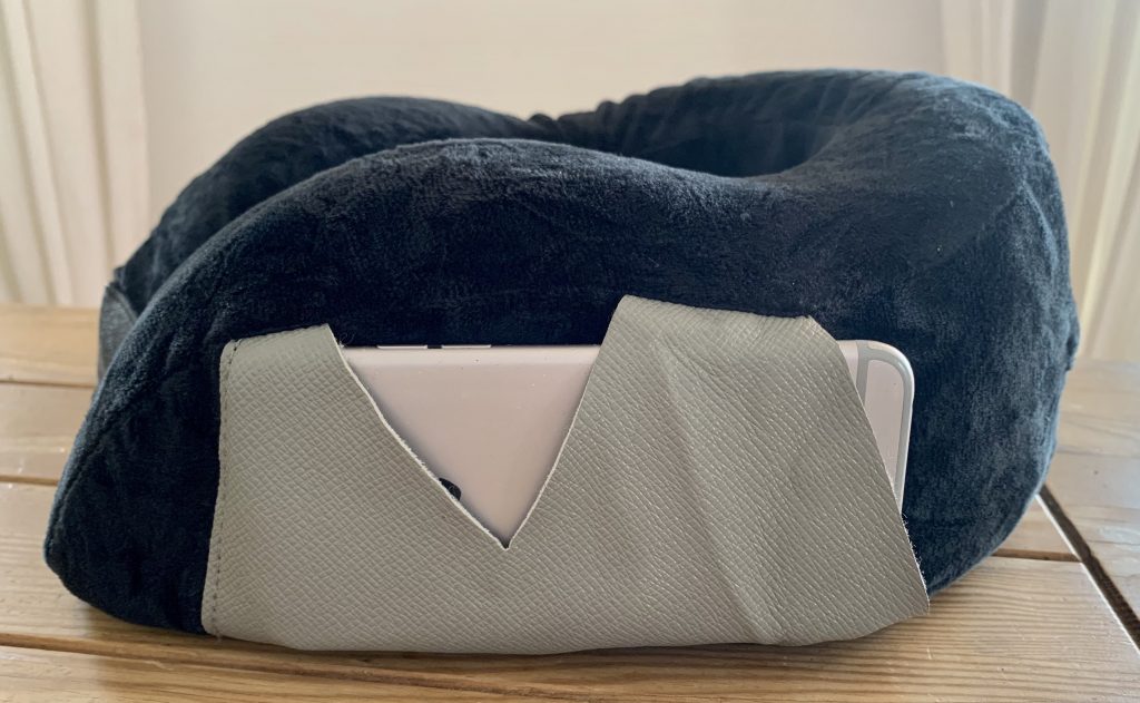 VAN BEEKEN Nackenkissen von der Seite mit MP3-Player