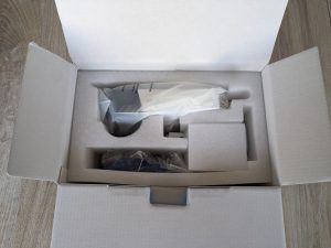 Verpackung der Reolink Duo 3 PoE M81L Überwachungskamera geöffnet (3)